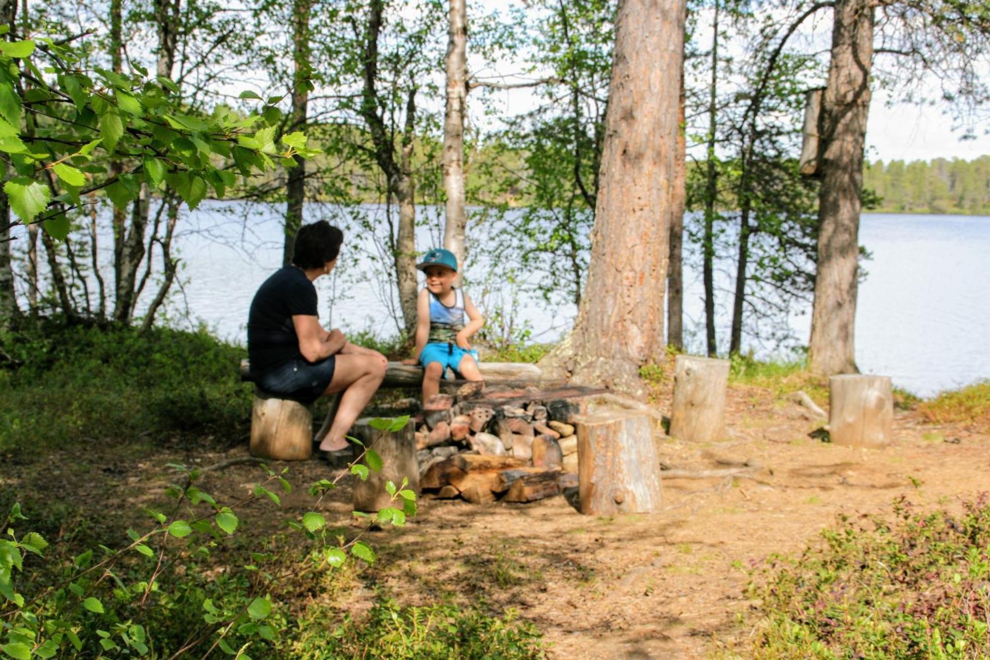 Вілла Paltto Elaemysretket Lemmenjoki Номер фото